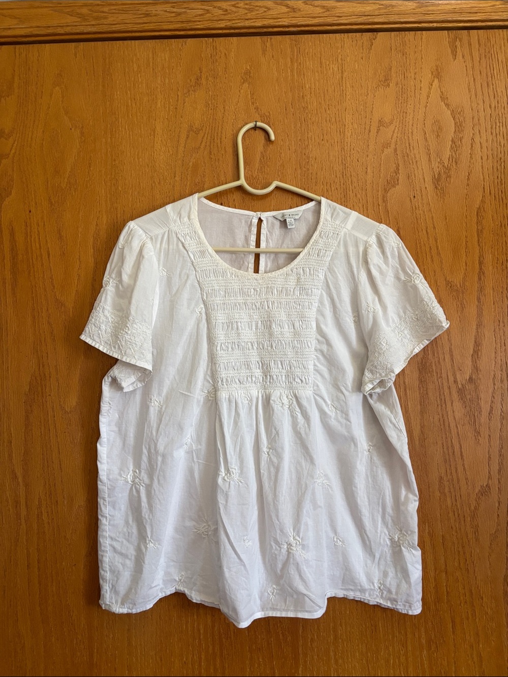 Lucky Brand 🍀White Embroidered Short-Sleeve Women’s Top large